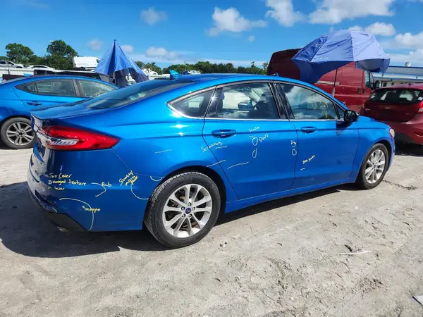 3FA6P0HDXLR221791 — 2020 Ford Fusion, фото 3 с аукциона Copart, Передняя часть