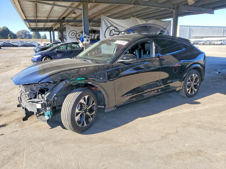 2021 Ford Mustang Mach-E VIN 3FMTK3R70MMA57984 фото 1