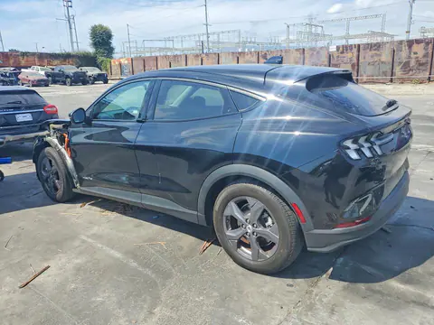 2022 Ford Mustang Mach-E VIN 3FMTK1RM7NMA31765 фото 2