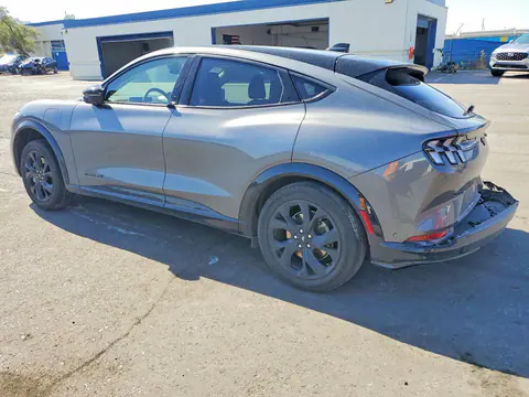 2023 Ford Mustang Mach-E VIN 3FMTK3R70PMA81478 фото 2