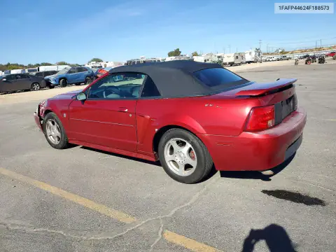 1FAFP44624F188573 — 2004 Ford Mustang, фото 2 с аукциона Copart, Передняя часть