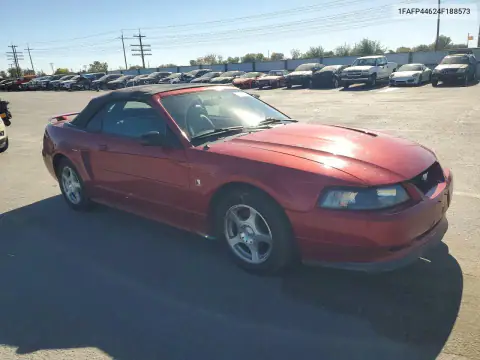 1FAFP44624F188573 — 2004 Ford Mustang, фото 4 с аукциона Copart, Передняя часть
