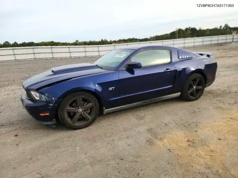 1ZVBP8CH7A5171303 — 2010 Ford Mustang, Передняя часть, фото до ремонта