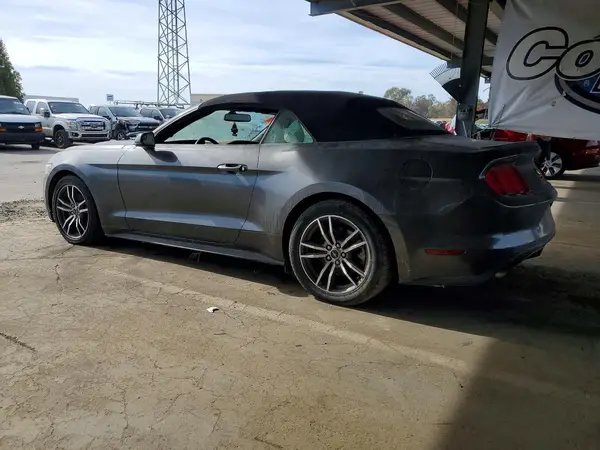 1FATP8UH4G5304796 — 2016 Ford Mustang, фото 2 с аукциона Copart 13.10.2026, Мелкие вмятины и царапины