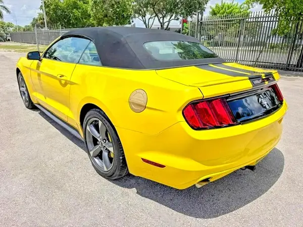 1FATP8EM1H5236809 — 2017 Ford Mustang, фото 2 с аукциона Copart 15.10.2026, Подтопление