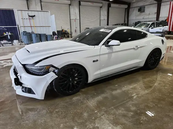 1FA6P8CF8H5323530 — 2017 Ford Mustang, Передняя часть (Front End), фото до ремонта