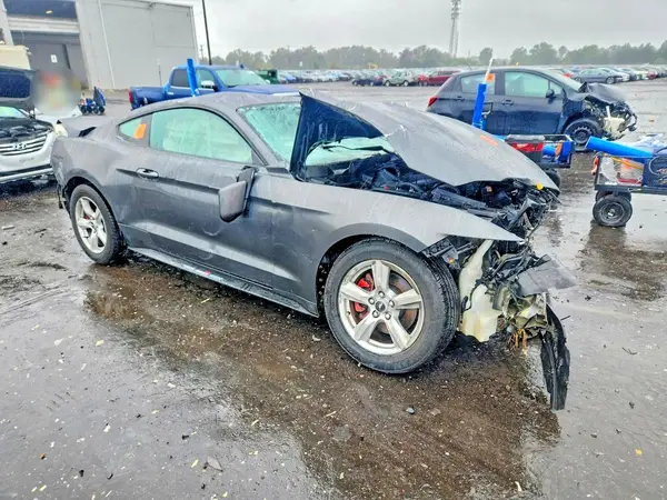 1FA6P8AM2H5353284 — 2017 Ford Mustang, фото 4 с аукциона Copart, Опрокидывание
