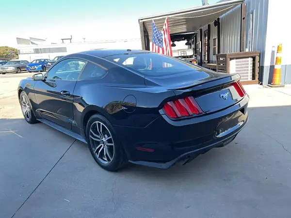 1FA6P8TH6H5248005 — 2017 Ford Mustang, фото 3 с аукциона Copart, Мелкие вмятины и царапины