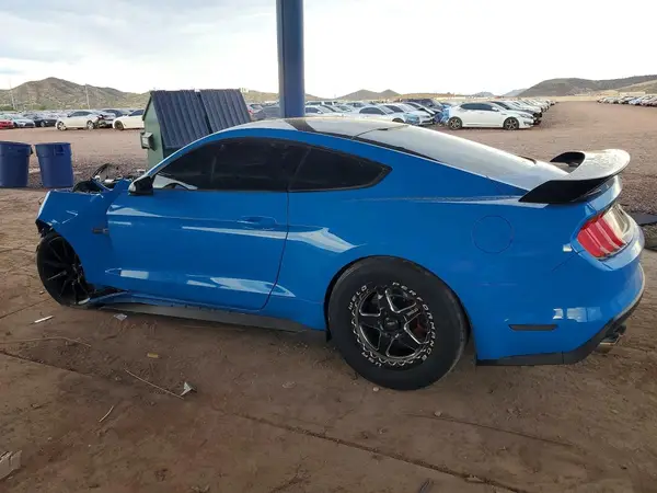1FA6P8CF9H5251107 — 2017 Ford Mustang, фото 2 с аукциона Copart, Передняя часть