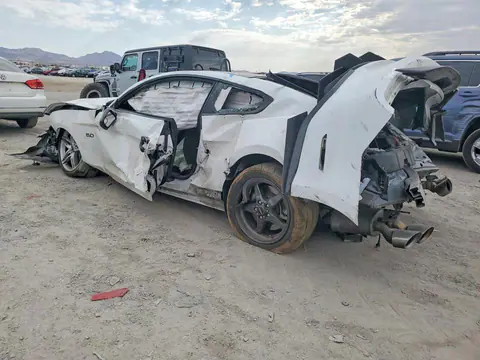 2018 Ford Mustang VIN 1FA6P8CF3J5185045 фото 2
