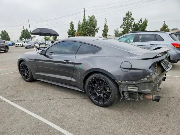 1FA6P8TH1J5185630 — 2018 Ford Mustang, фото 2 с аукциона Copart, Задняя часть