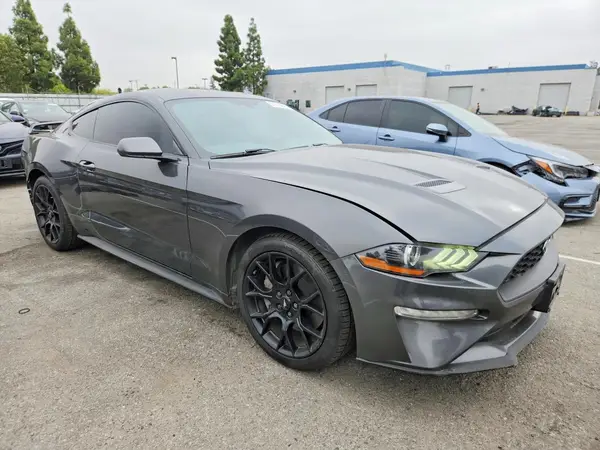 1FA6P8TH1J5185630 — 2018 Ford Mustang, фото 4 с аукциона Copart, Задняя часть