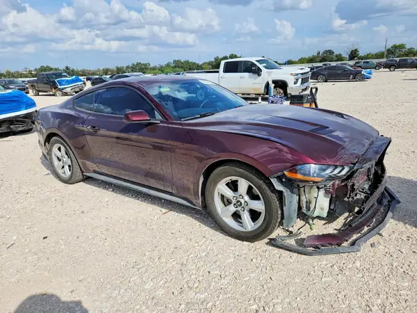 1FA6P8TH5J5144773 — 2018 Ford Mustang, фото 4 с аукциона Copart, Передняя часть