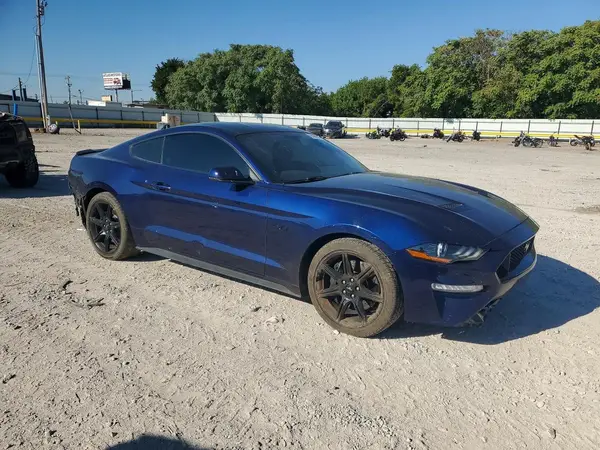 1FA6P8CF3J5129817 — 2018 Ford Mustang, фото 4 с аукциона Copart, Передняя часть
