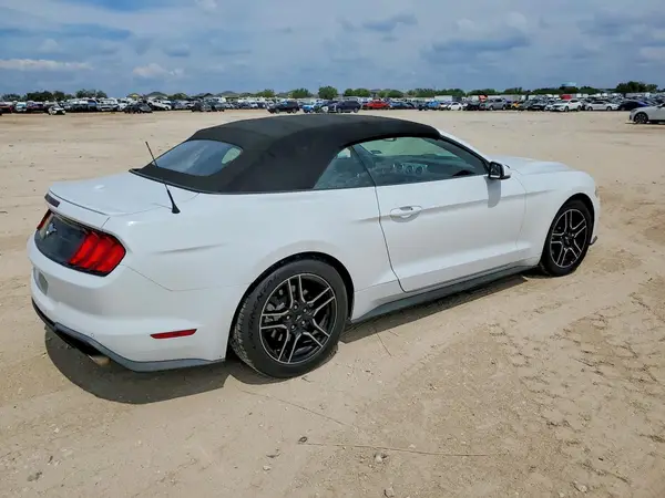 1FATP8UH6J5132665 — 2018 Ford Mustang, фото 3 с аукциона Copart, Боковая часть