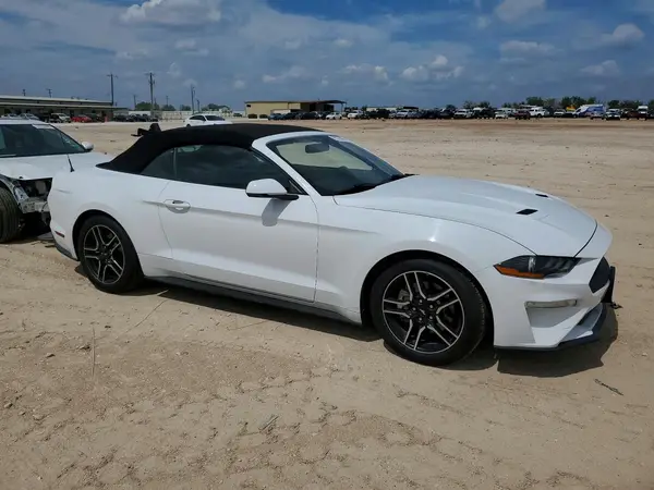 1FATP8UH6J5132665 — 2018 Ford Mustang, фото 4 с аукциона Copart, Боковая часть