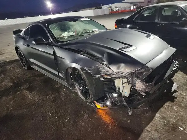 1FA6P8CF5J5114333 — 2018 Ford Mustang, фото 4 с аукциона Copart, Передняя часть