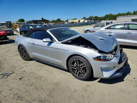 2019 Ford Mustang VIN 1FATP8UH6K5181561 фото 4