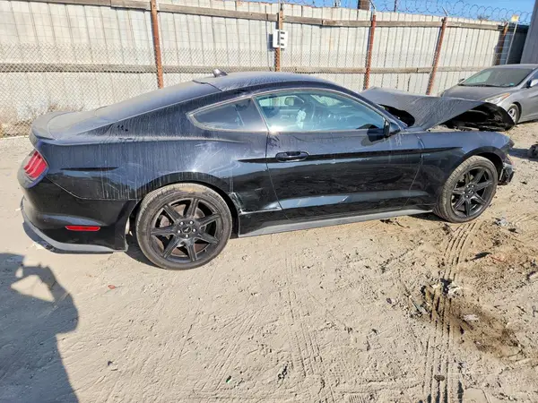 1FA6P8TH2L5163316 — 2020 Ford Mustang, фото 3 с аукциона Copart, Передняя часть