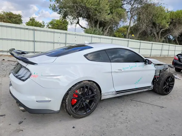 1FA6P8SJ8L5504464 — 2020 Ford Mustang, фото 3 с аукциона Copart, Передняя часть