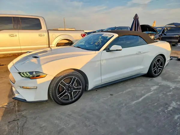 1FATP8UH8L5120388 — 2020 Ford Mustang, Боковая часть (Side), фото до ремонта