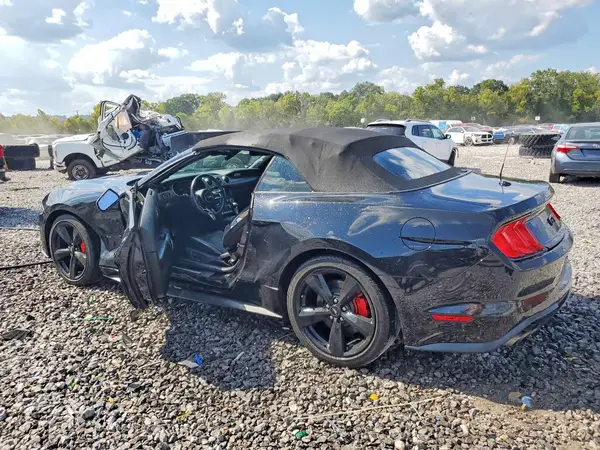 1FATP8FF8M5156241 — 2021 Ford Mustang, фото 2 с аукциона Copart, Боковая часть