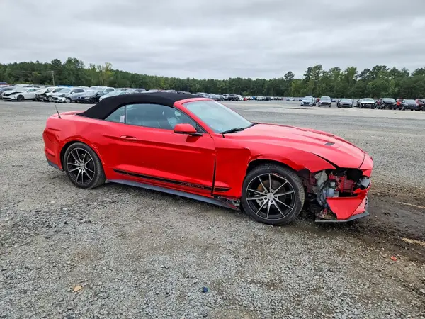 1FATP8UH5M5132418 — 2021 Ford Mustang, фото 4 с аукциона Copart, Передняя часть