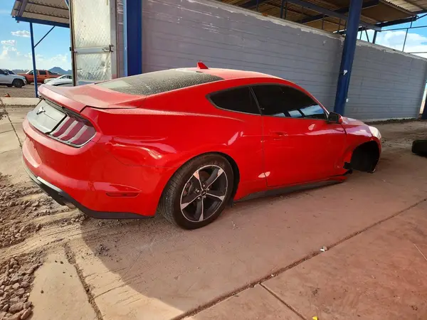1FA6P8TH1N5135722 — 2022 Ford Mustang, фото 3 с аукциона Copart, Боковая часть