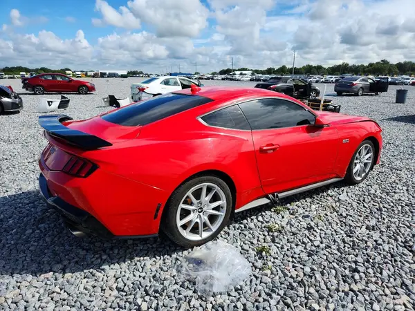 1FA6P8CF5R5400386 — 2024 Ford Mustang, фото 3 с аукциона Copart, Передняя часть