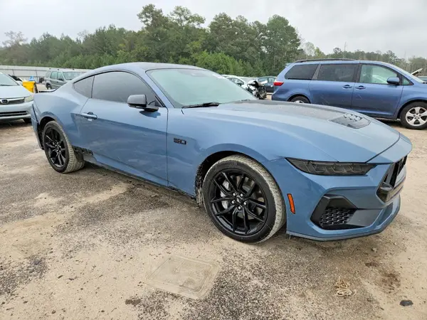 1FA6P8CF8R5425296 — 2024 Ford Mustang, фото 4 с аукциона Copart, Задняя часть