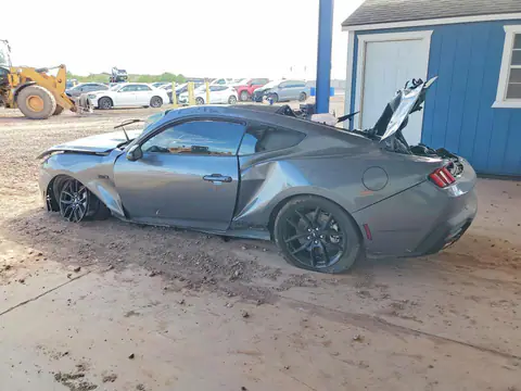 2025 Ford Mustang VIN 1FA6P8CF6S5412987 фото 2