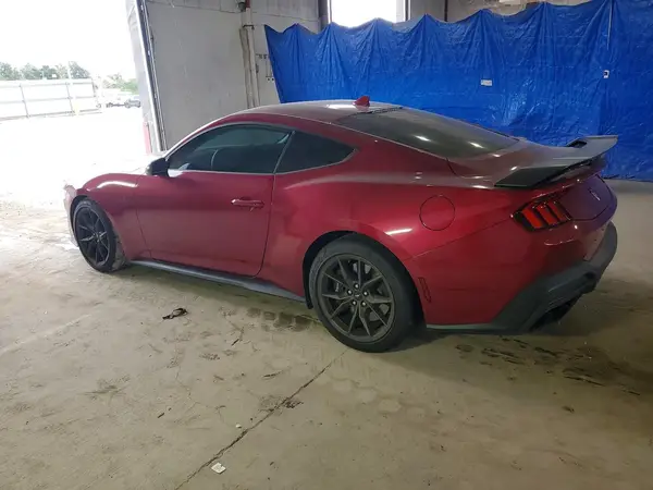 1FA6P8R01S5502535 — 2025 Ford Mustang, фото 2 с аукциона Copart, Передняя часть