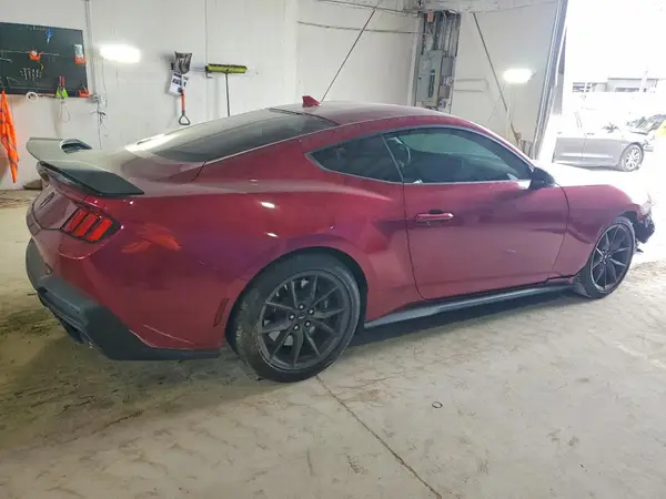 1FA6P8R01S5502535 — 2025 Ford Mustang, фото 3 с аукциона Copart, Передняя часть