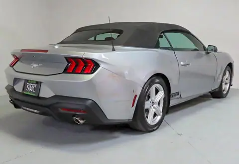 2026 Ford Mustang VIN 1FAGP8UH9T5118635 фото 3