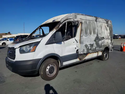 1FTNR2CG4FKA41180 — 2015 Ford Transit, Пожар (Burn), фото до ремонта