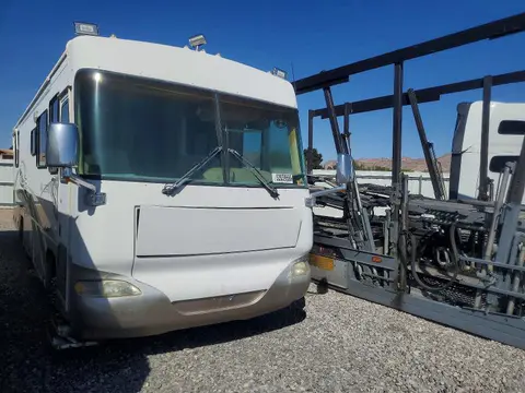 4UZ6XFBA5YCF99159 — 2000 Freightliner Allegro BU, Мелкие вмятины и царапины (Minor Dent/Scratches), фото до ремонта