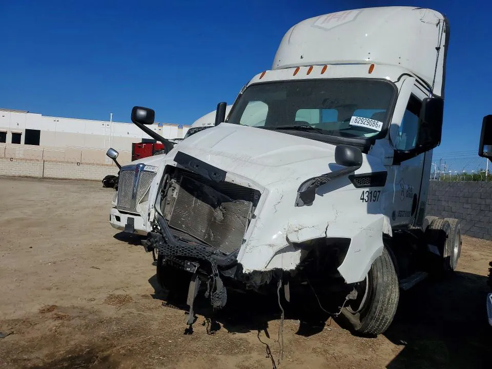 2023 Freightliner Cascadia 116 VIN 1FUJHTDV4PLNY5039 фото 1