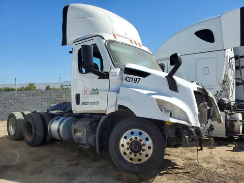 2023 Freightliner Cascadia 116 VIN 1FUJHTDV4PLNY5039 фото 4