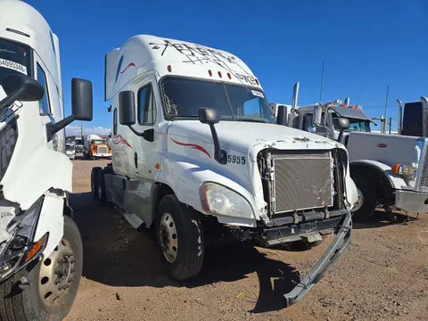 2018 Freightliner Cascadia 125 VIN 1FUJGLDR8JLJJ7179 фото 4