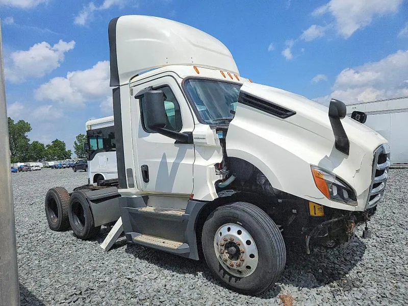2020 FREIGHTLINER CASCADIA 126 VIN 3AKJHLDV3LSLF0836 фото 1
