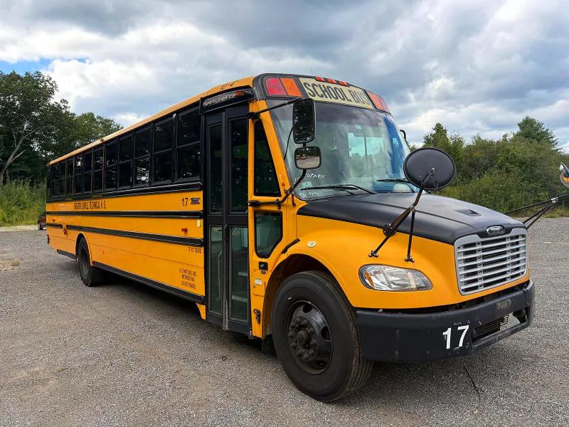 2015 FREIGHTLINER CHASSIS VIN 4UZABRDU7FCFW9496 фото 1