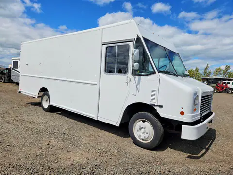 4UZAC2DV1GCHX0616 — 2016 Freightliner Chassis, фото 4 с аукциона Copart 06.10.2026, Мелкие вмятины и царапины