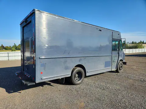 2020 FREIGHTLINER CHASSIS VIN 4UZAC2EA1LCLZ6429 фото 3