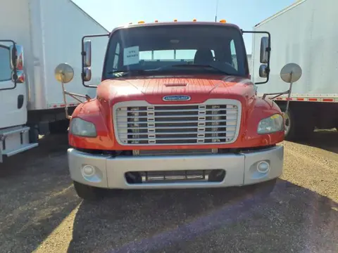 3ALACWFC2JDJK0816 — 2018 Freightliner M2, Естественный износ (Normal Wear), фото до ремонта
