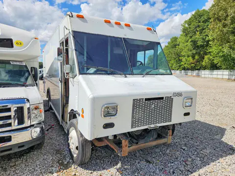 2000 FREIGHTLINER MT45 CHASSIS VIN 4UZA4FA44YCF32521 фото 4