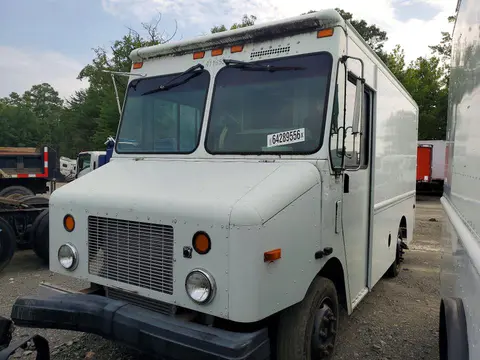 4UZAANCP64CL85264 — 2004 Frht - Freightliner Chassis, Мелкие вмятины и царапины (Minor Dent/Scratches), фото до ремонта