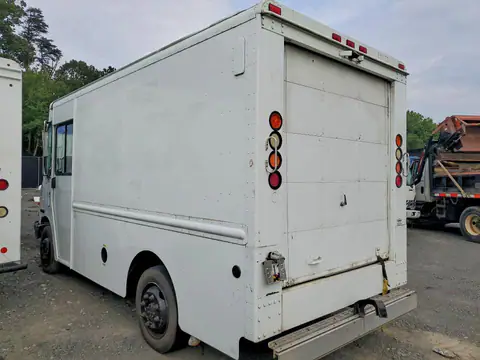 2004 FRHT - FREIGHTLINER CHASSIS VIN 4UZAANCP64CL85264 фото 2