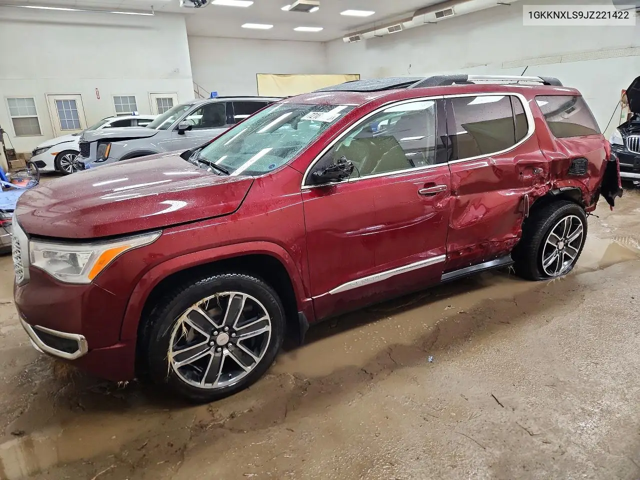 1GKKNXLS9JZ221422 GMC Acadia 2018 — повреждение Боковая часть, фото до ремонта