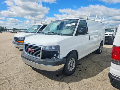 1GTW7AFF4H1913907 — 2017 GMC Savana, Естественный износ (Normal Wear), фото до ремонта
