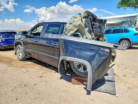 2024 GMC Sierra VIN 3GTUUAED7RG395729 фото 2